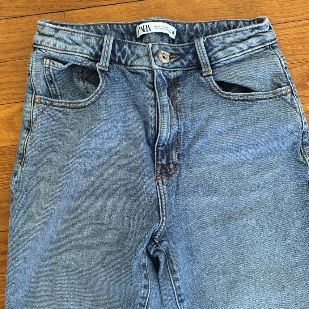 ZARA High-Rise Mom Jeans